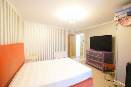 Elizabeth Court, Palgrave Gardens, London NW1 - Photo 3