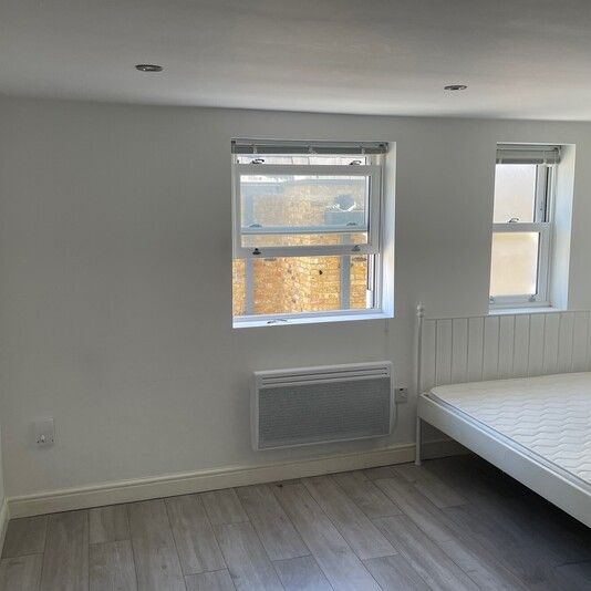 Stoke Newington High Street N16 7PB - Photo 1