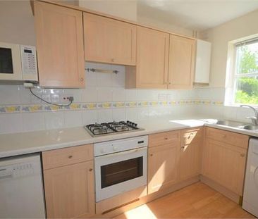 2 bedroom end of terrace house to rent - Photo 4