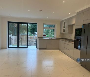 5 bedroom semi-detached house to rent - Photo 6