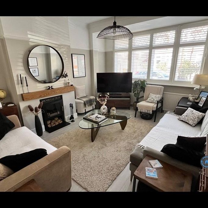 1 bedroom in a house share to rent - Photo 1