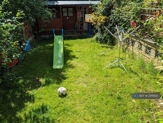 3 bedroom terraced house to rent - Photo 1