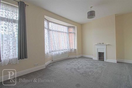 3 bedroom semi-detached house to rent - Photo 5