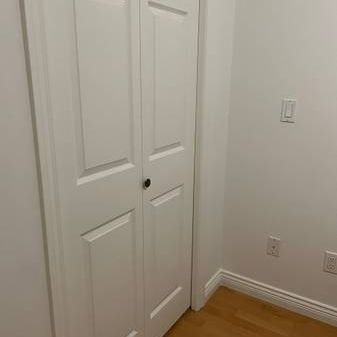 1 Bed 1 bath ground floor suite for rent in Vancouver - Photo 4