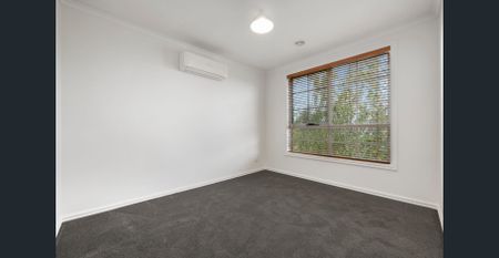 THREE BEDROOMS PLUS STUDY NOOK! - Photo 5