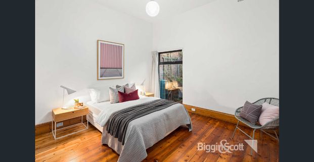 LUXURY LIVING MEETS URBAN CHARM ON ROWENA PARADE - Photo 1