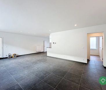 Volledig gerenoveerd gelijkvloers appartement in nostalgische liggi... - Photo 2