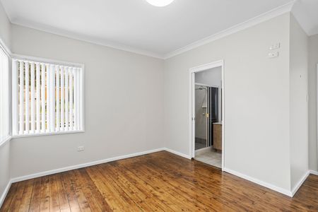 29 Northcliffe Drive, Lake Heights - Photo 2