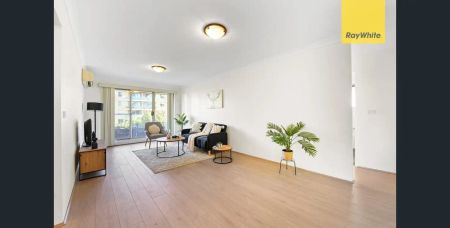 “Stylish North-Facing Apartment in Prime Location” - Photo 4