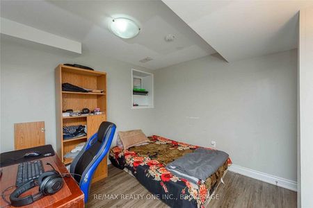 For Lease - 5112 Heatherleigh Avenue Unit# ..Bsmt, Mississauga, Ontario - Photo 4