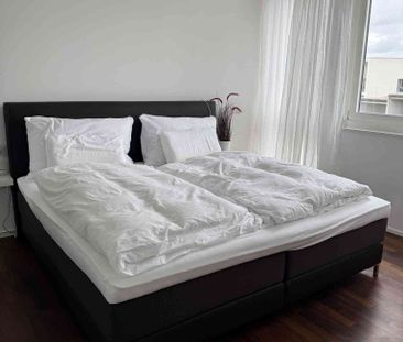 2.5 Zimmer, 93 m², 3. Stock - Photo 2