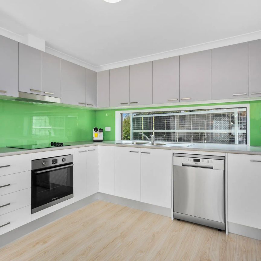 Furnished coastal abode - Photo 1