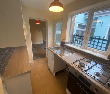 2 bedroom terraced house to rent - Photo 5