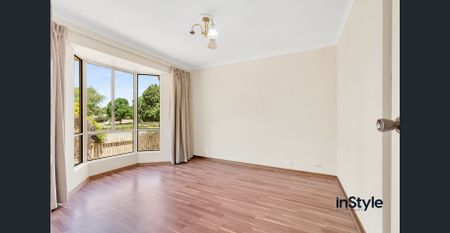 Beautifully Presented 3 Bedroomed Home on Hyde Park Gardens - Photo 3