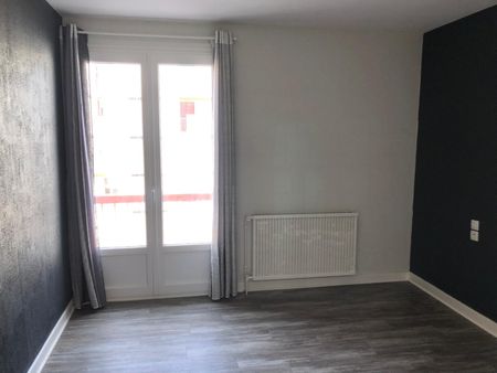 Location Appartement 3 pièces 63m² ANNONAY 07100 - Photo 4