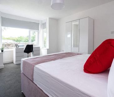 Southmead Road, Southmead - Photo 3