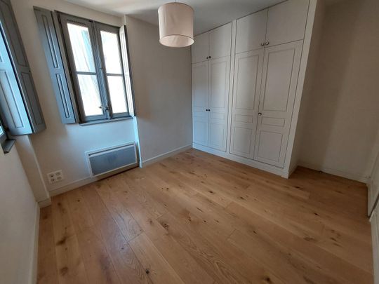 location Appartement F3 DE 66.77m² À NIMES - Photo 1