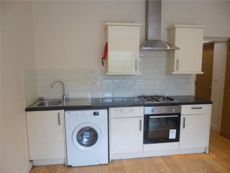 1 bedroom flat to rent - Photo 4