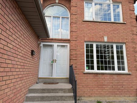 For Lease - 18 Oak Avenue, Richmond Hill, Ontario - Photo 4