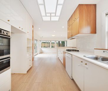 Refreshed and Spacious Three-Bedroom Family Home in Heart of Greenwich - Photo 3