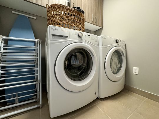 For Lease - 371 Wheat Boom Drive, Oakville, Ontario - Photo 1