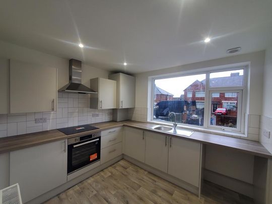 3 bedroom link detached house to rent - Photo 1