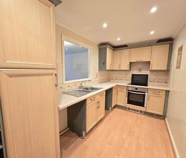 Flat, Valley House, Wash Beck Close, Scarborough, YO12 - Photo 5