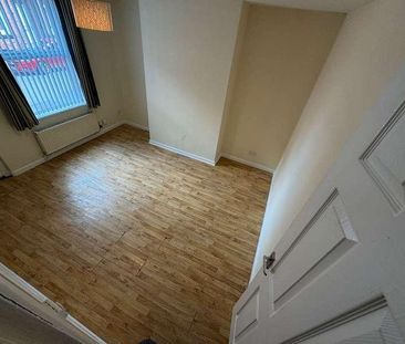 Marley Terrace, Leeds, LS11 - Photo 2