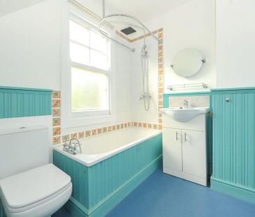 2 bedroom flat to rent - Photo 5