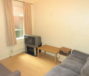 Student House, 30 Cairo Street, Queens Quarter, Belfast, BT7 1RE - Photo 3