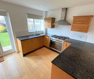 2 bedroom end of terrace house to rent - Photo 2