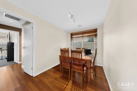 24 Strafford Avenue, Cranbourne - Photo 3