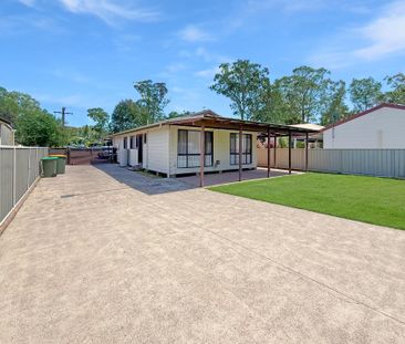 TRADIES DELIGHT! IMMACULATELY PRESENTED HOME - Photo 3
