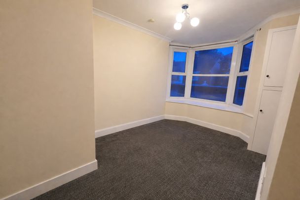 2 Bed Flat, Charlton Church Lane, SE7 - Photo 1