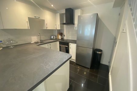 Wellington Drive, WELWYN GARDEN CITY - Photo 3