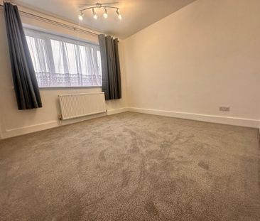 2 bedroom maisonette to rent - Photo 4