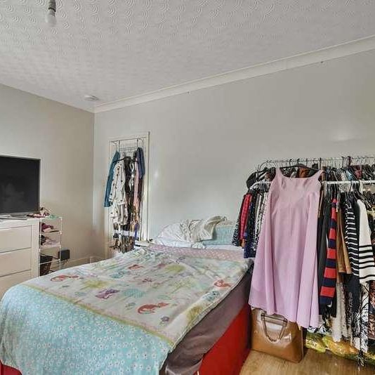 Townmead Road, Sands End, SW6 - Photo 1