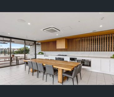 Stylish Apartment in Acacia Place Precinct - Photo 6