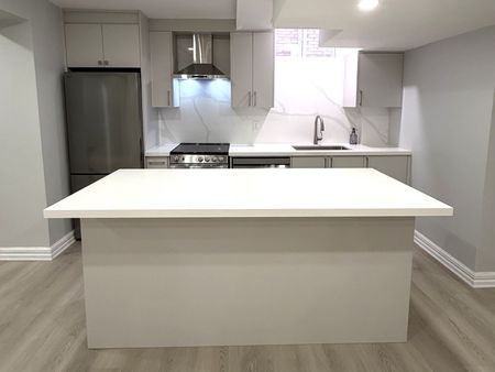 For Lease - 23 Brownlee Avenue, Vaughan, Ontario - Photo 2