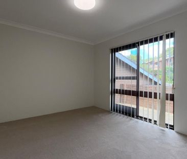 Move-In Ready! Beautiful 2-Bed Townhouse - Photo 4