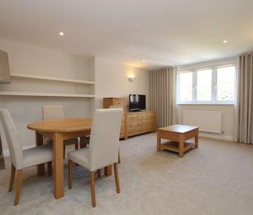 King George Avenue, Petersfield, Hampshire, GU32 - Photo 1