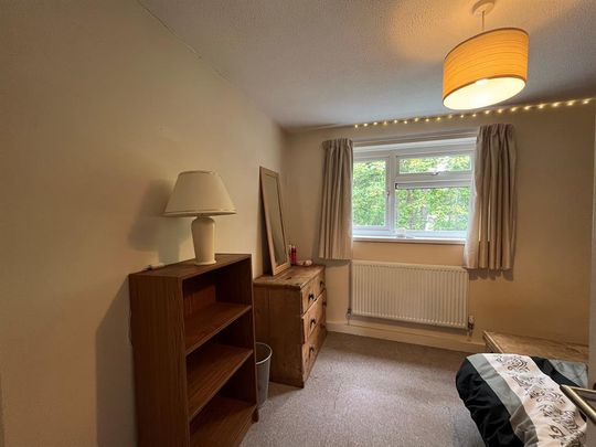 3 bedroom flat to rent - Photo 1