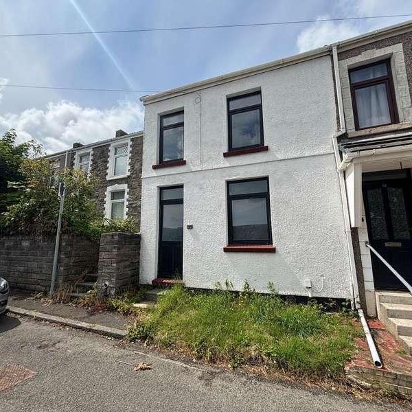 Dinas Street, Plasmarl, Swansea, SA6 - Photo 2
