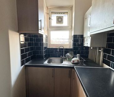 Room in a Shared Flat, Beautiful Double Room In Nine Elms/W, SW8 - Photo 3