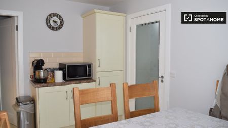 Cosy room to rent in Adamstown, Dublin - Photo 5