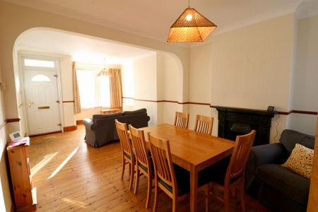 2 bedroom terraced house to rent - Photo 2