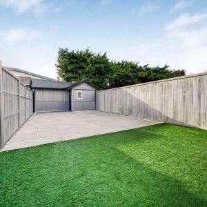 Spelthorne Lane, Ashford, TW15 - Photo 2