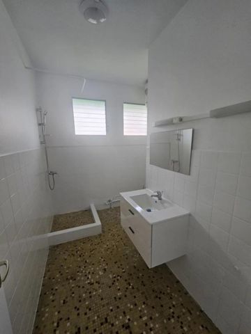 Location Appartement 88m² 4 pièces Fort de france - Photo 4