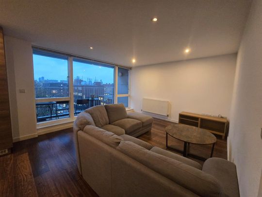 Cambridge Crescent, London E2 - Photo 1