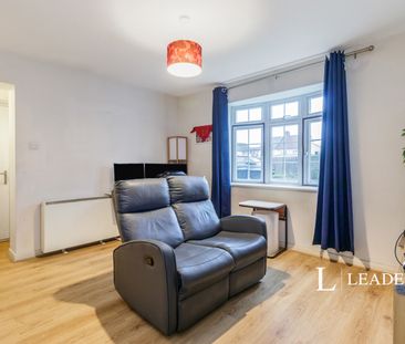 1 bedroom house to rent Cornhill Close, Addlestone, KT15 - Photo 2